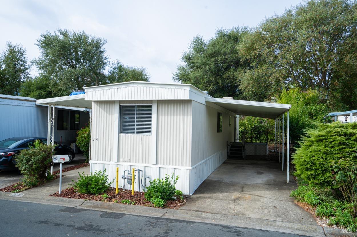 Detail Gallery Image 3 of 23 For 700 E Gobbi St 34, Ukiah,  CA 95482 - 2 Beds | 1 Baths