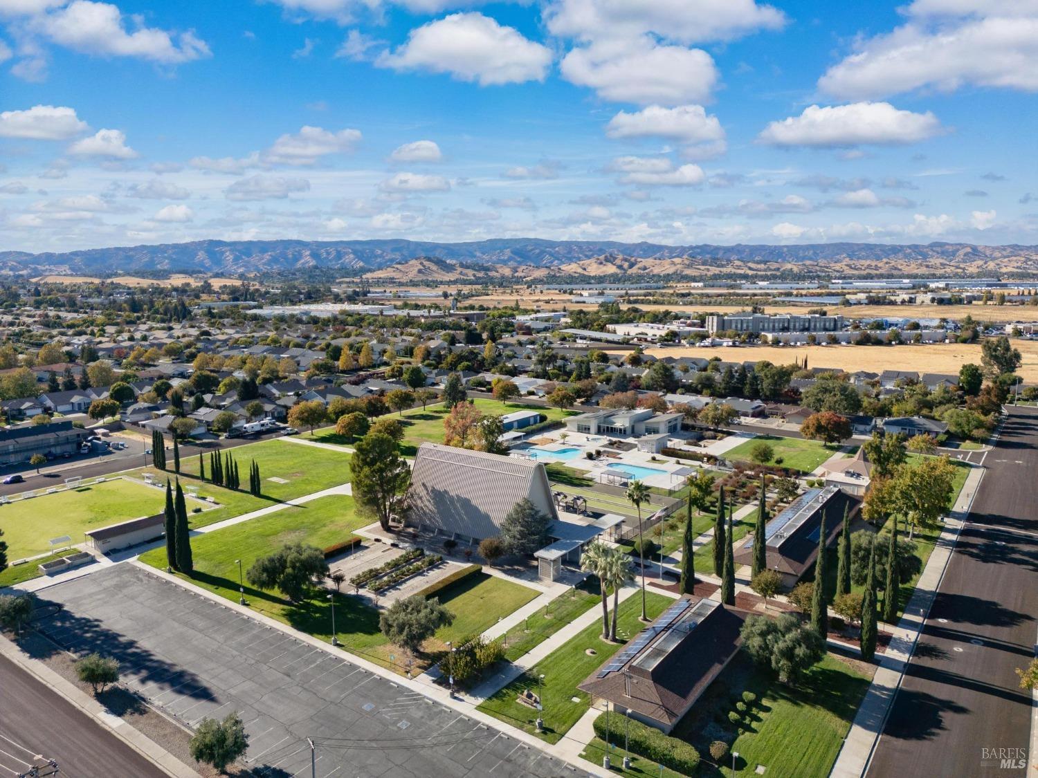 Detail Gallery Image 34 of 36 For 116 Carlsbad Cir, Vacaville,  CA 95687 - 2 Beds | 2 Baths