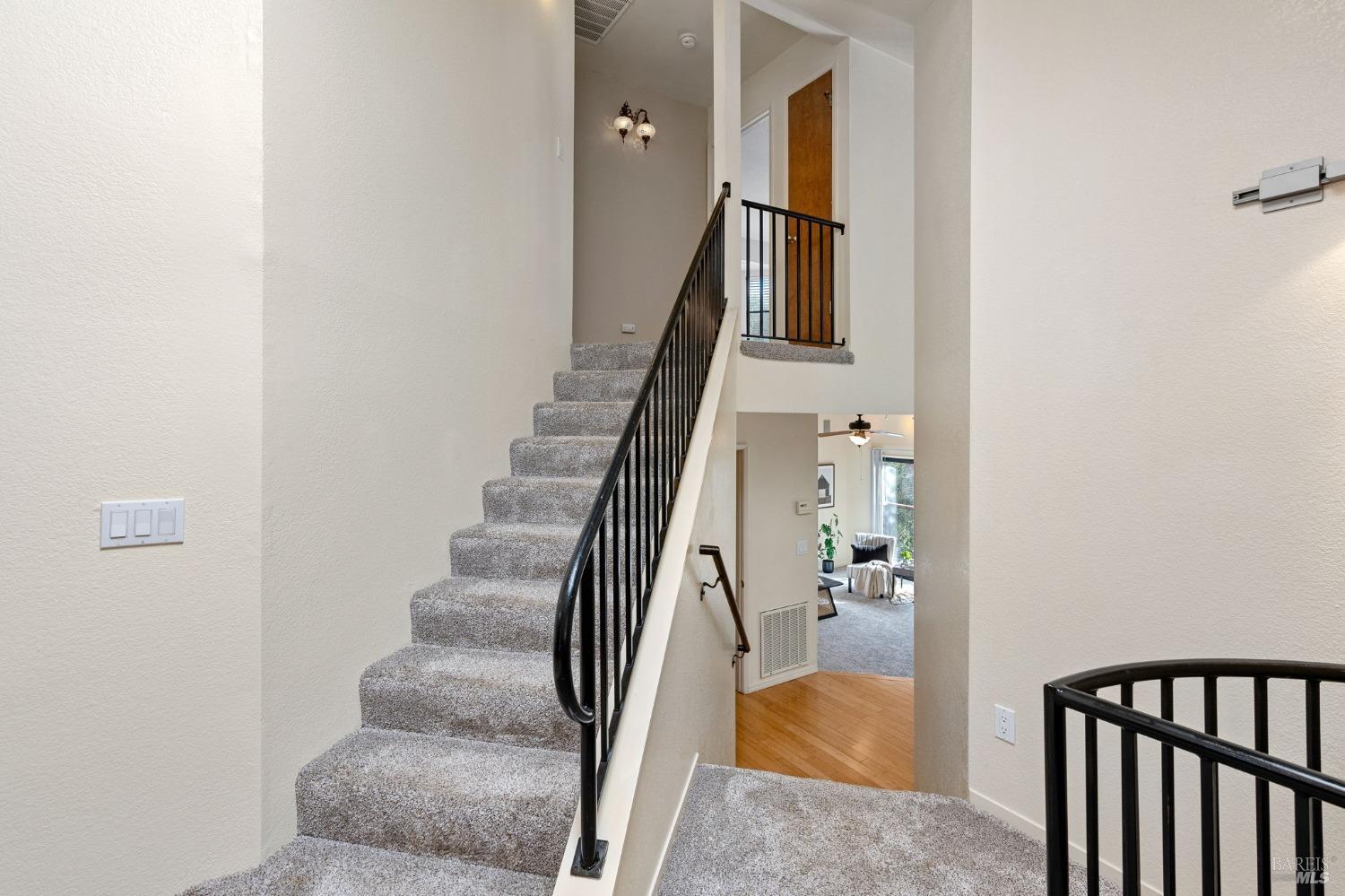 Detail Gallery Image 29 of 72 For 30 Beechwood Ct, Napa,  CA 94558 - 3 Beds | 3/1 Baths