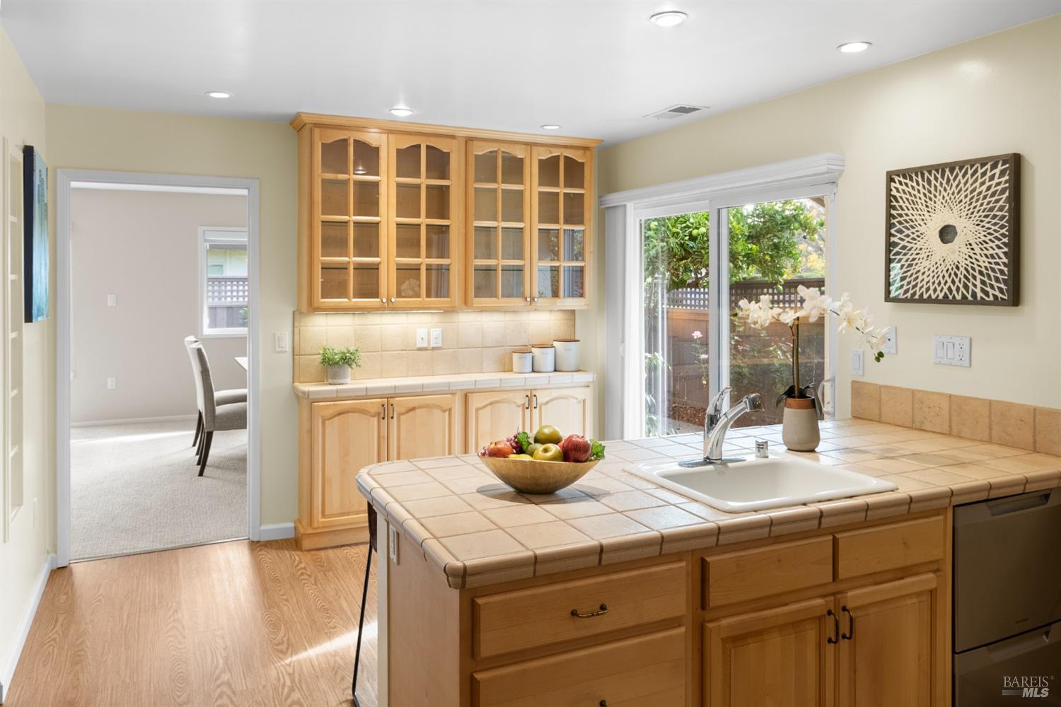 Detail Gallery Image 3 of 26 For 101 Temelec Cir, Sonoma,  CA 95476 - 2 Beds | 2 Baths