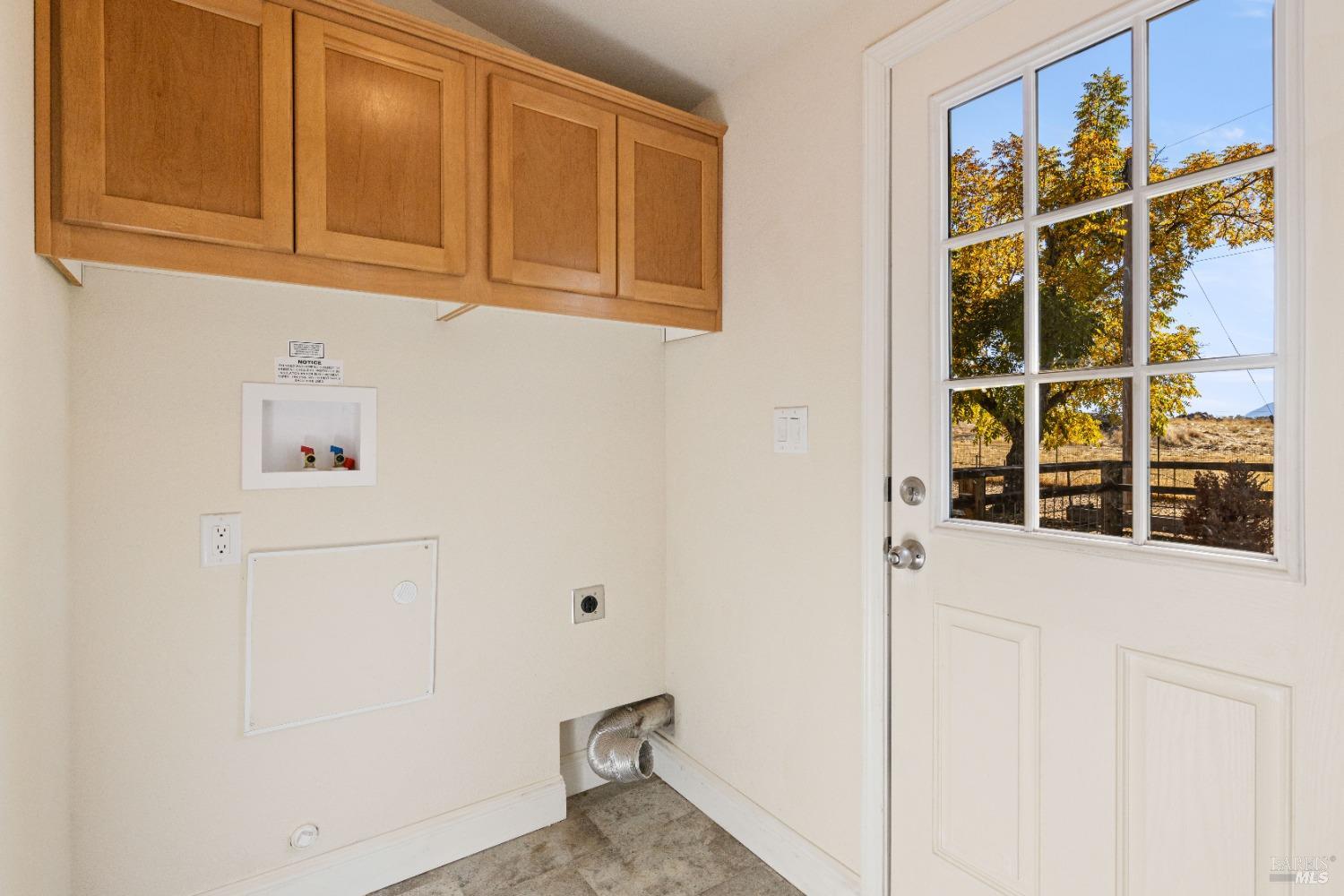 Detail Gallery Image 19 of 55 For 1425 E State Highway 20 Hwy, Upper Lake,  CA 95485 - 2 Beds | 2 Baths