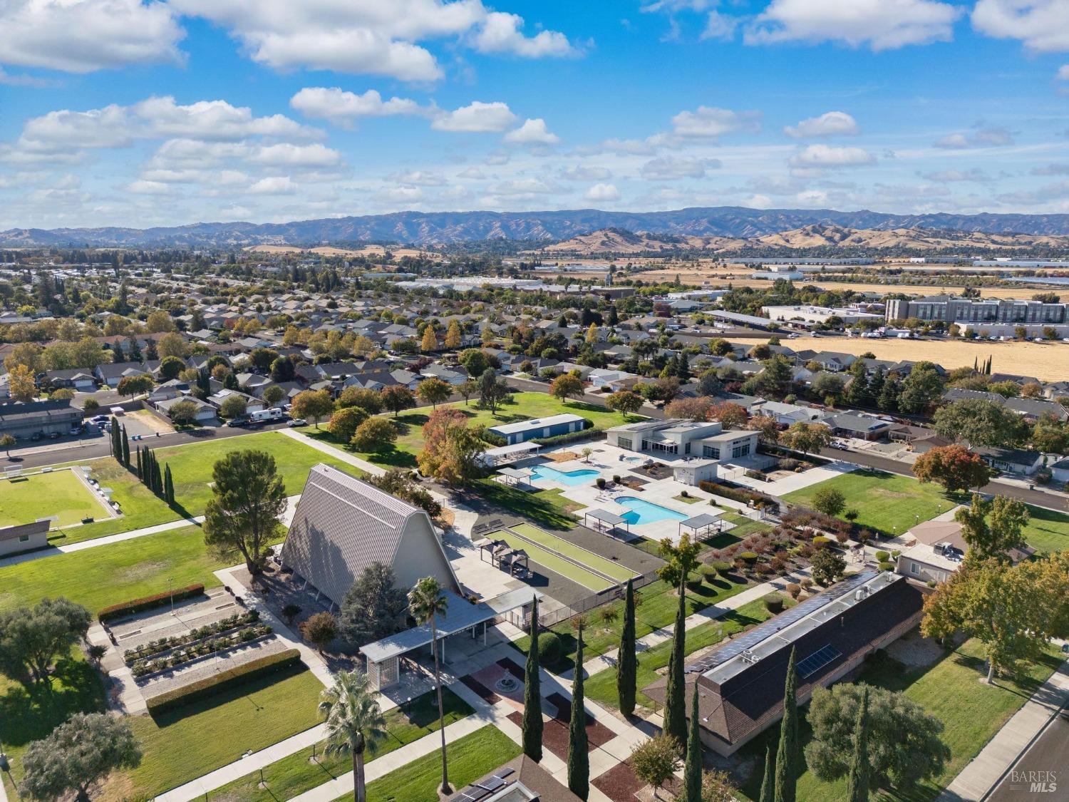 Detail Gallery Image 35 of 36 For 116 Carlsbad Cir, Vacaville,  CA 95687 - 2 Beds | 2 Baths