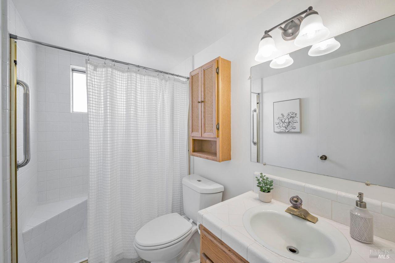 Detail Gallery Image 20 of 28 For 1625 Jennings Ave, Santa Rosa,  CA 95401 - 3 Beds | 2 Baths