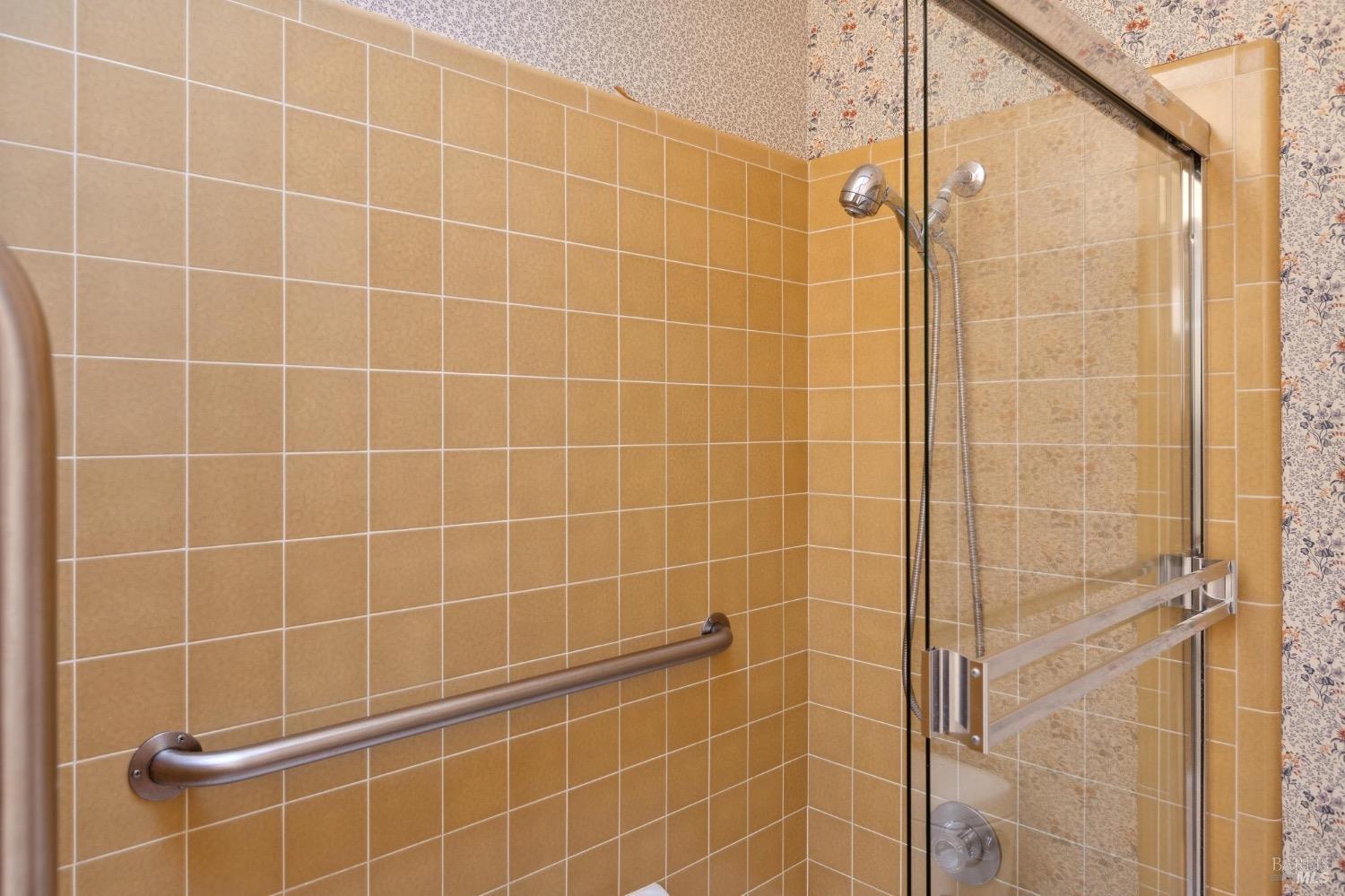 Detail Gallery Image 20 of 25 For 20 Palm Ave, Corte Madera,  CA 94925 - 2 Beds | 1 Baths