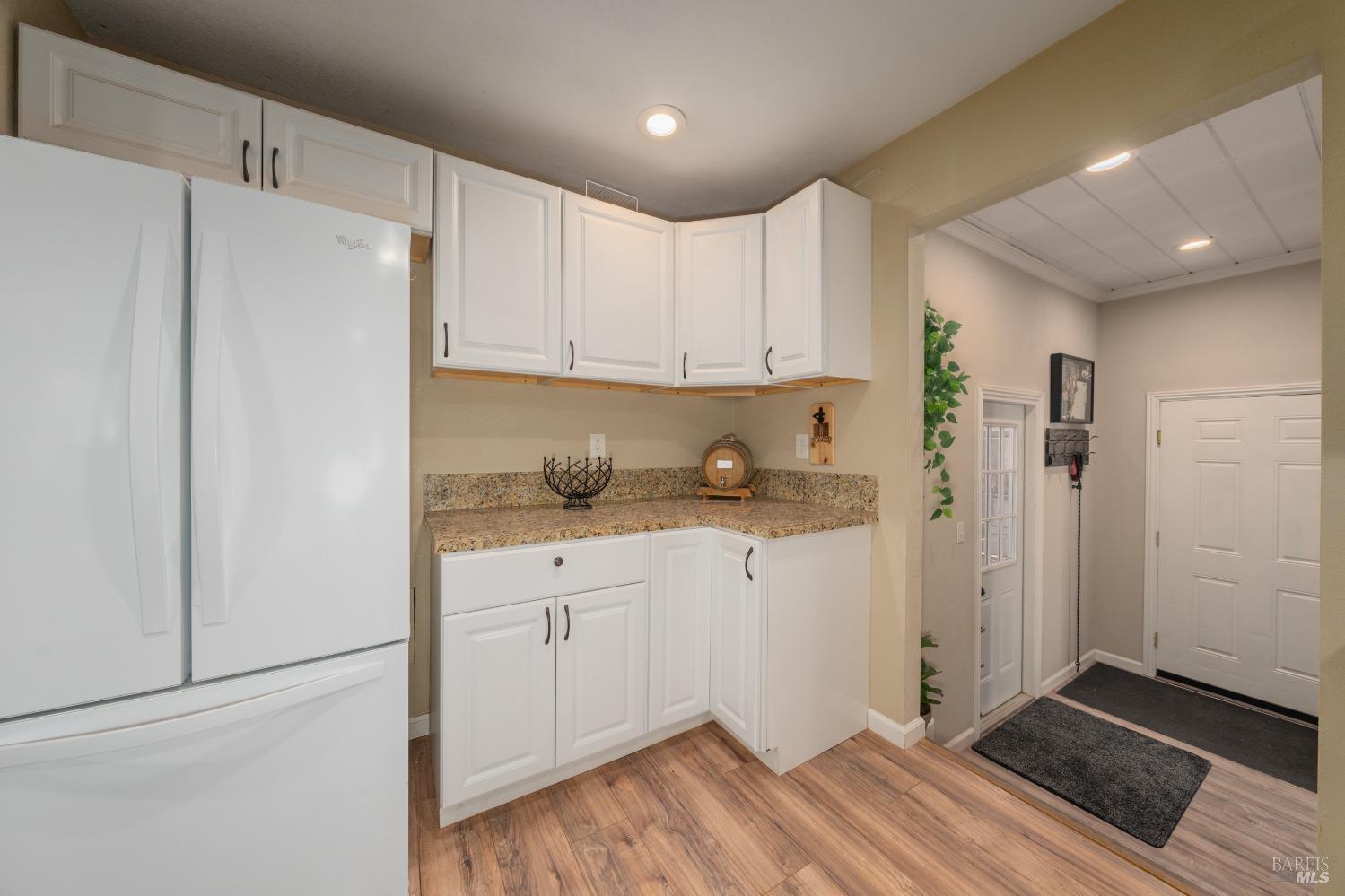 Detail Gallery Image 13 of 32 For 9380 Chippewa Trl, Kelseyville,  CA 95451 - 3 Beds | 2 Baths