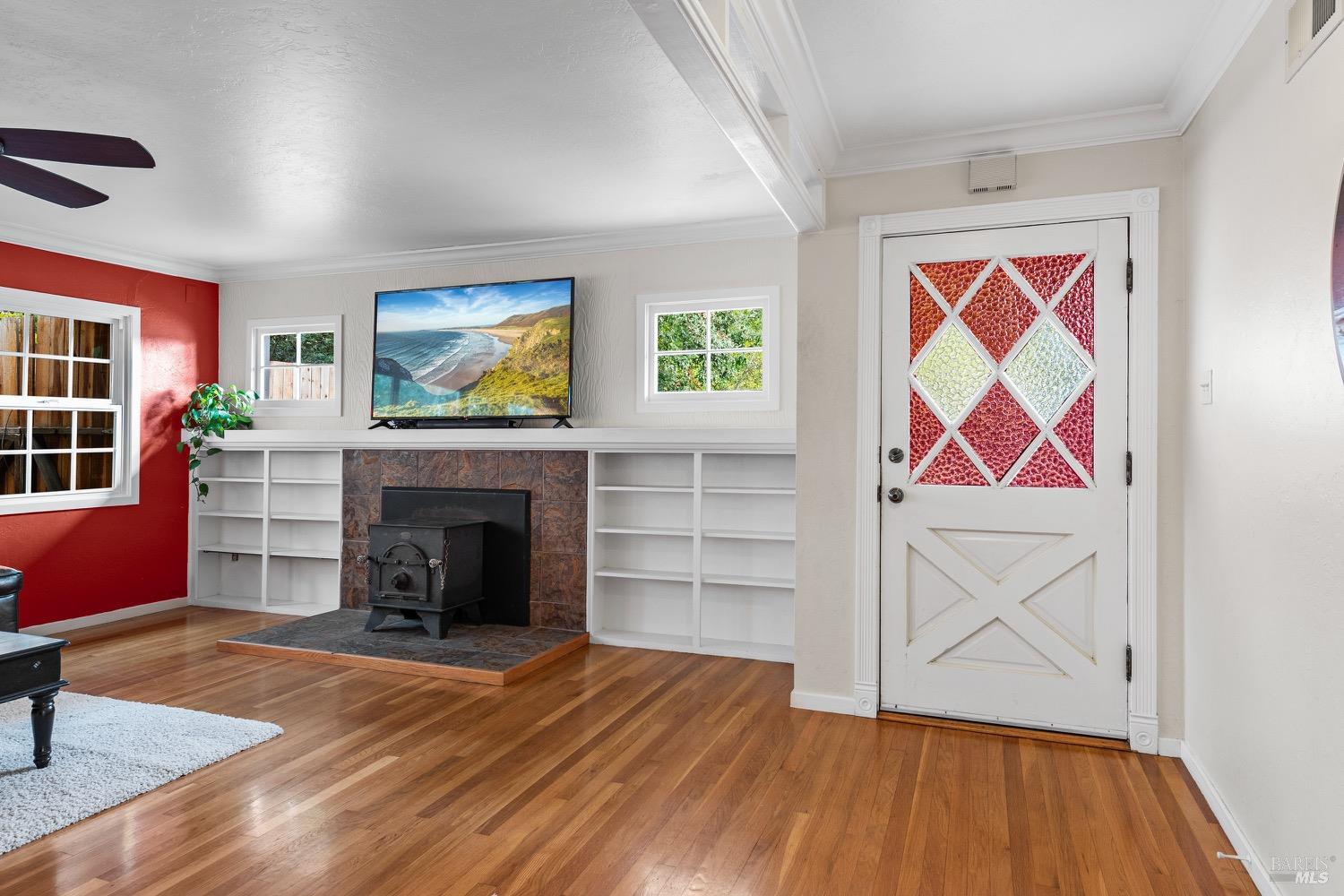 Detail Gallery Image 5 of 43 For 2417 Meyers Dr, Santa Rosa,  CA 95403 - 3 Beds | 2 Baths