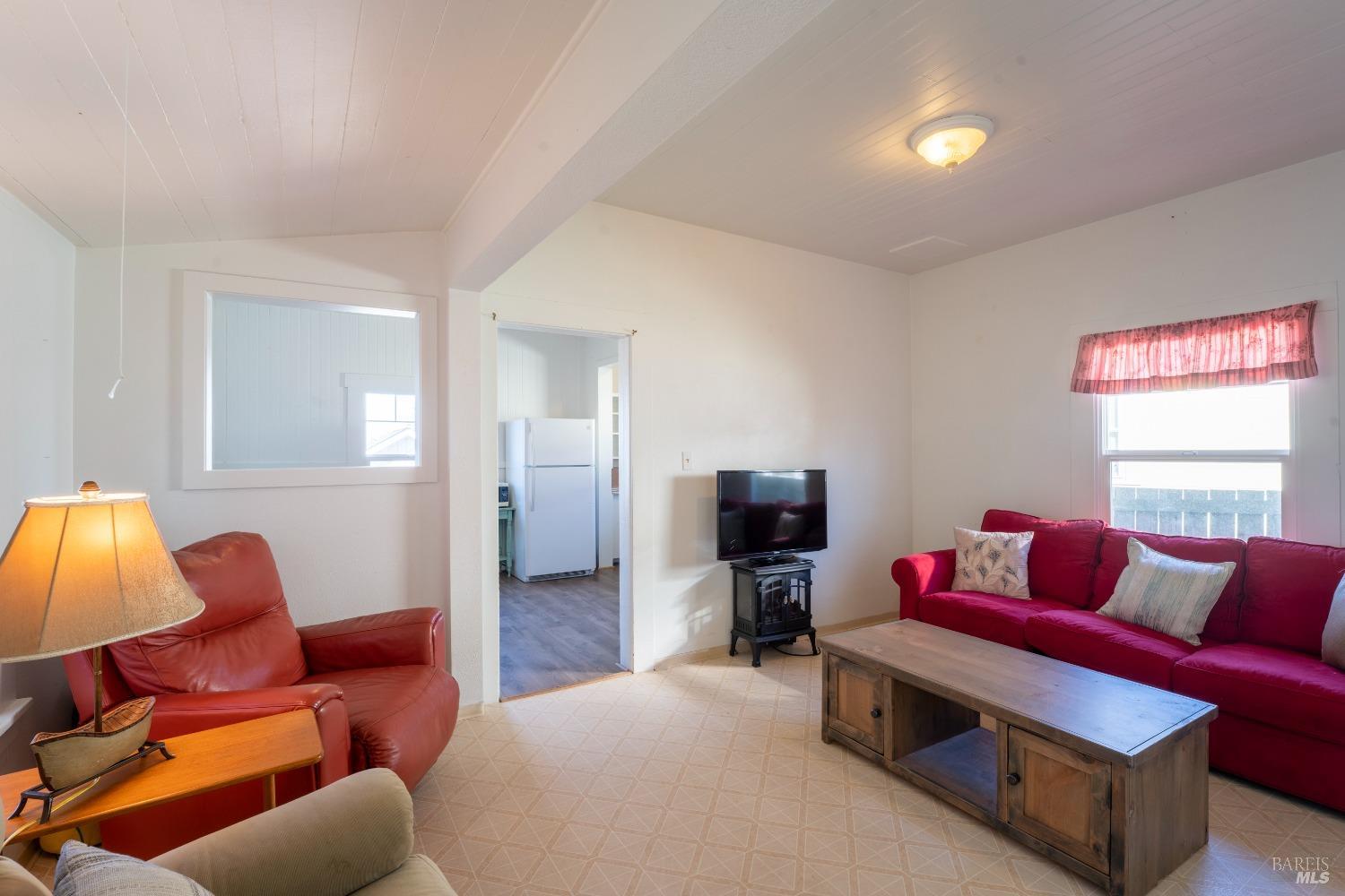 Detail Gallery Image 5 of 19 For 234 S Franklin St, Fort Bragg,  CA 95437 - 2 Beds | 2 Baths