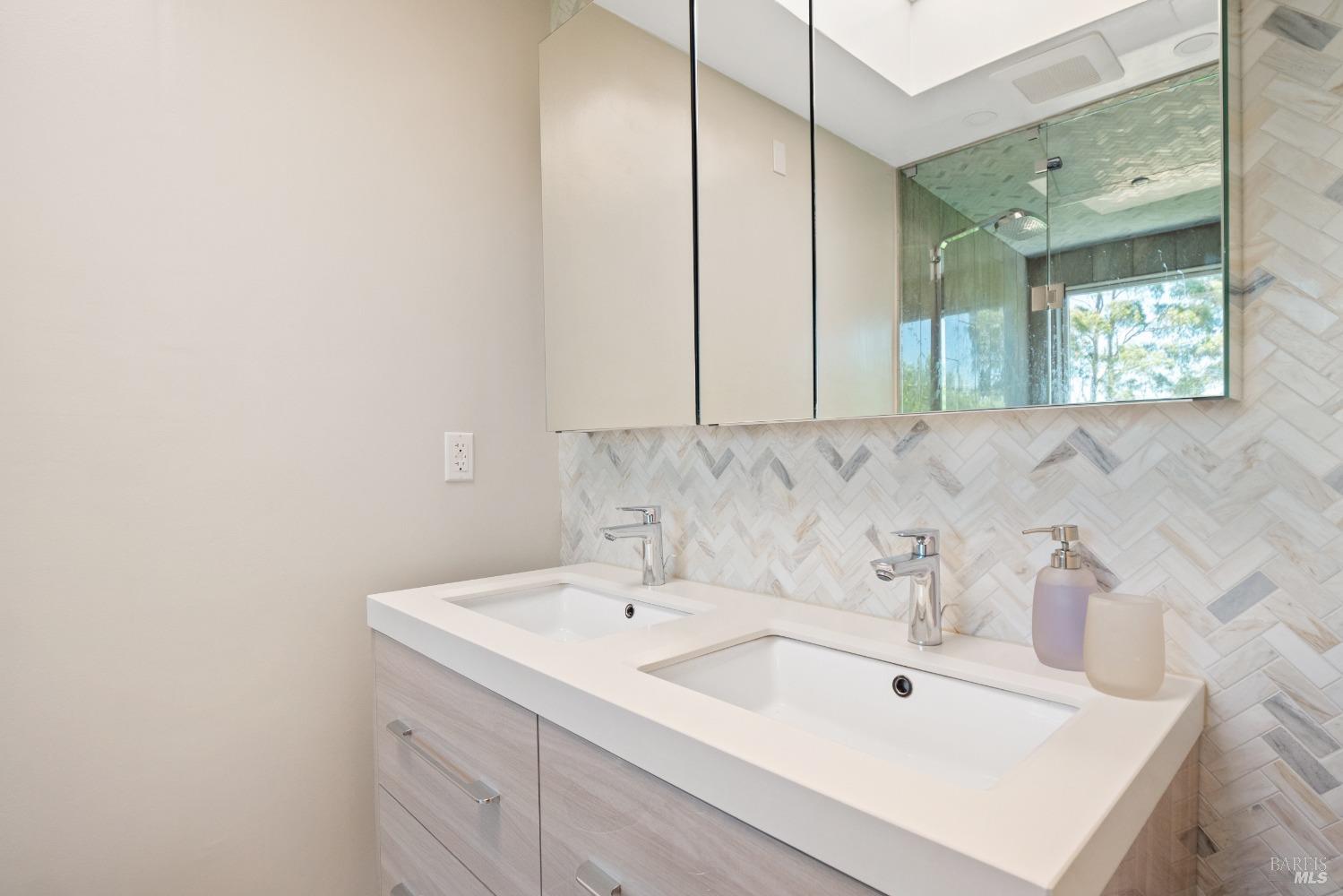 Detail Gallery Image 15 of 20 For 305 Bristol Pl, Mill Valley,  CA 94941 - 4 Beds | 2/1 Baths