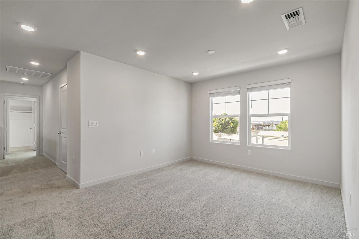 Detail Gallery Image 8 of 20 For 127 Flounder St, Suisun City,  CA 94585 - 3 Beds | 2/1 Baths