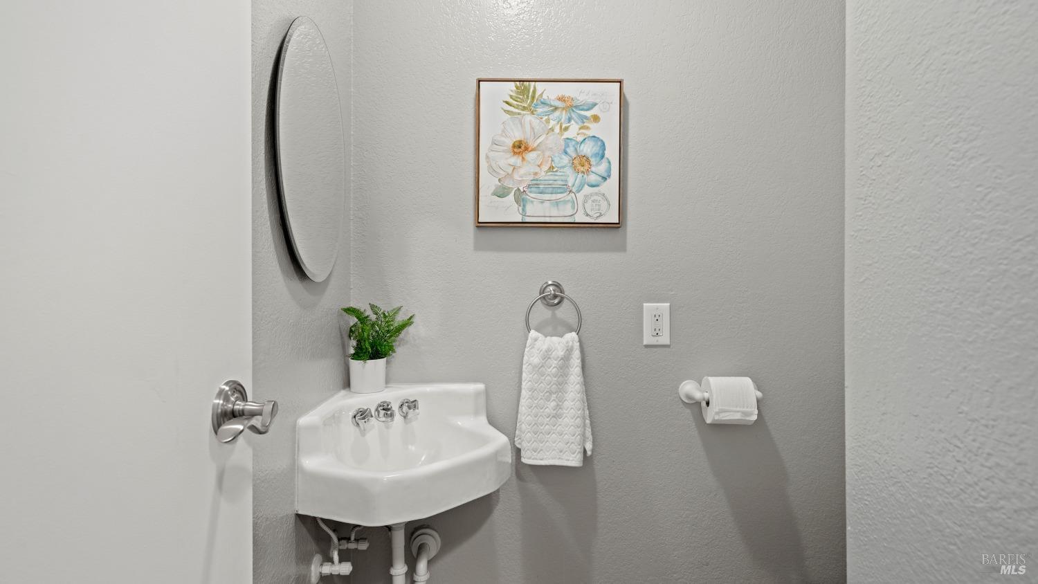 Detail Gallery Image 12 of 20 For 5078 Country Club Dr, Rohnert Park,  CA 94928 - 2 Beds | 1/1 Baths