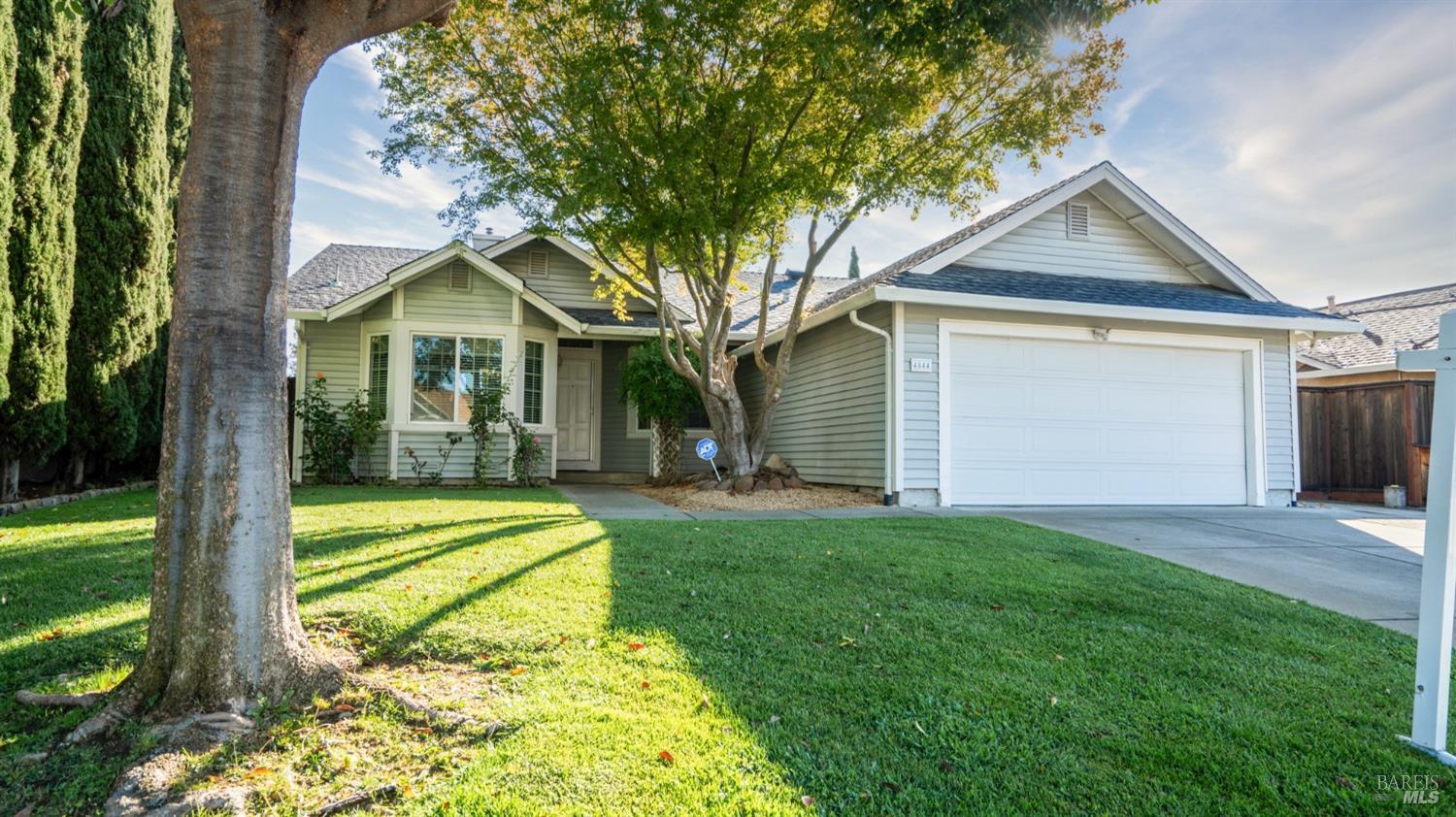 Detail Gallery Image 3 of 47 For 4844 Birkdale Cir, Fairfield,  CA 94534 - 4 Beds | 2 Baths