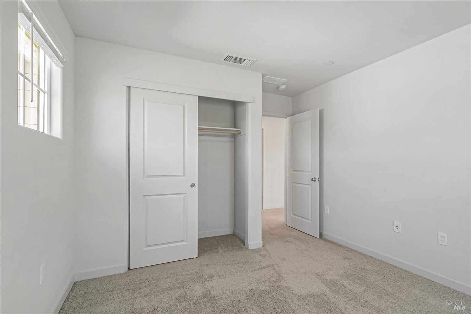 Detail Gallery Image 9 of 20 For 127 Flounder St, Suisun City,  CA 94585 - 3 Beds | 2/1 Baths