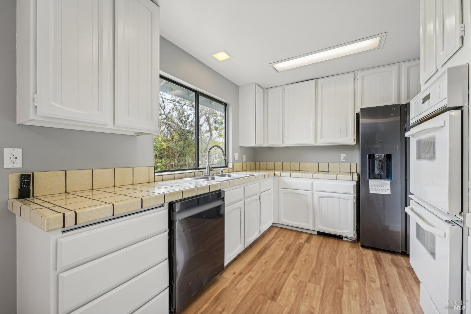 Detail Gallery Image 14 of 40 For 25 Leslie Ct, Novato,  CA 94947 - 3 Beds | 2 Baths