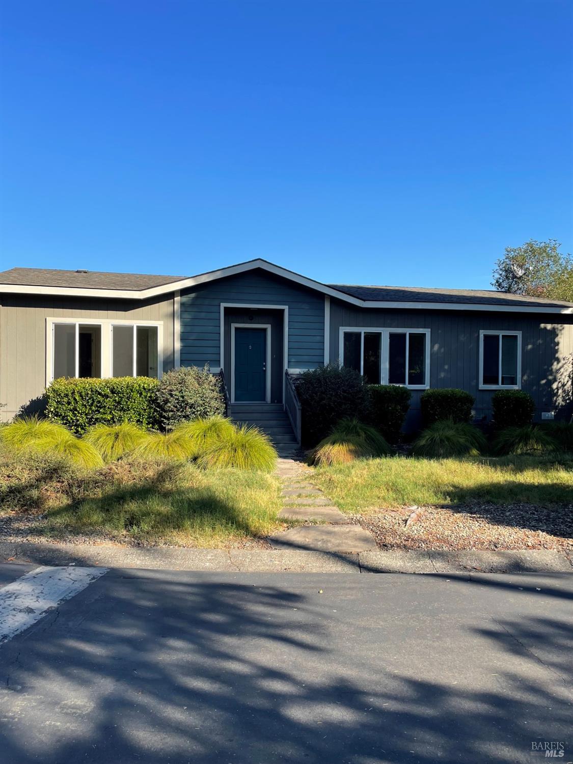 Detail Gallery Image 2 of 5 For 5304 Huckleberry Way, Santa Rosa,  CA 95403 - 3 Beds | 2 Baths