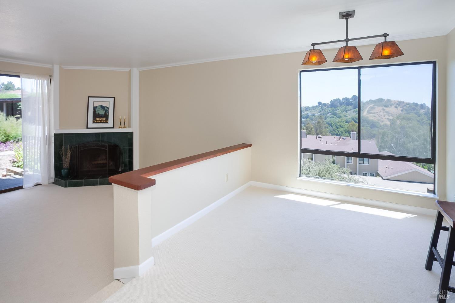 Detail Gallery Image 5 of 11 For 521 Seaver Dr, Mill Valley,  CA 94941 - 1 Beds | 1 Baths