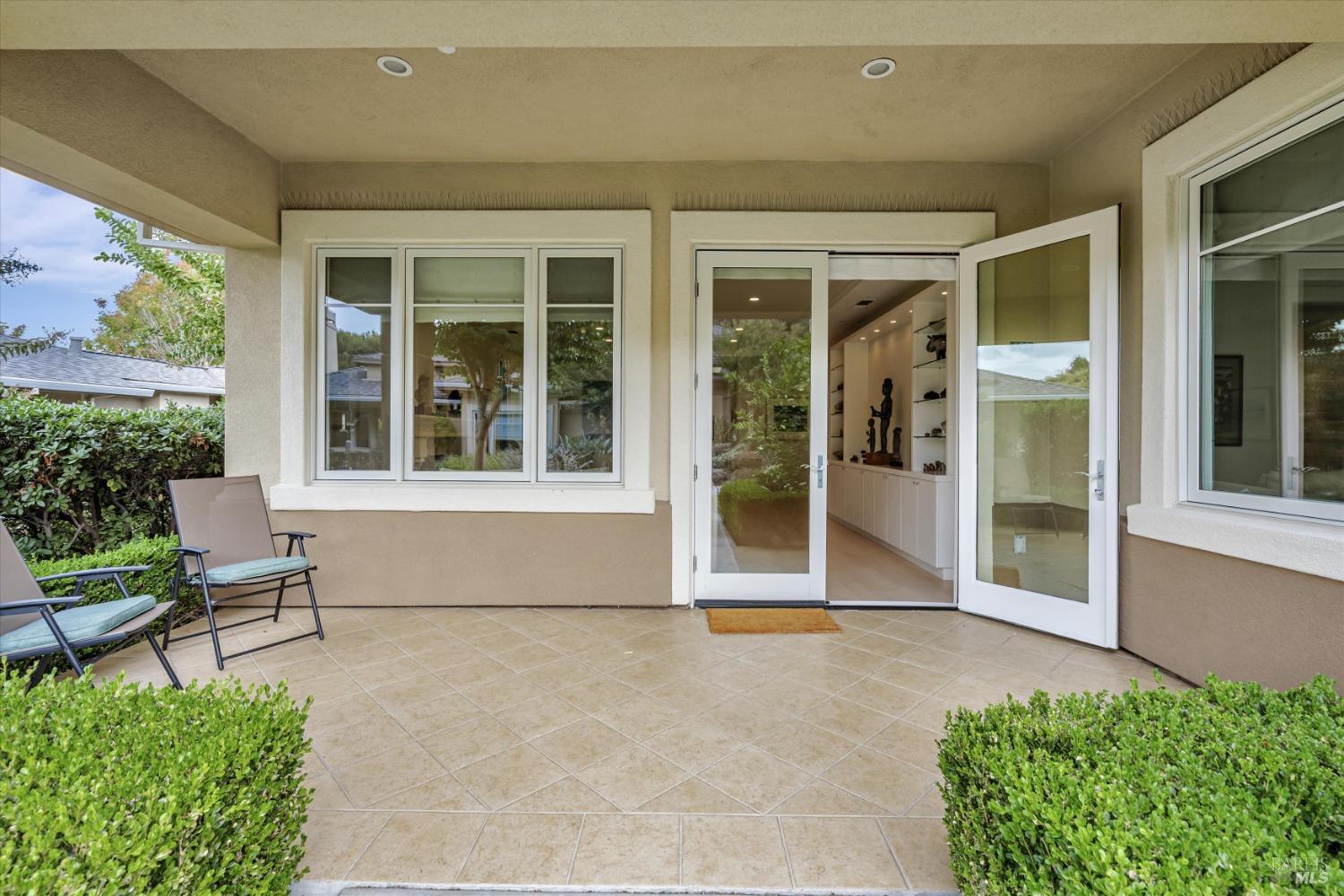 Detail Gallery Image 27 of 33 For 699 Deer Valley Rd, San Rafael,  CA 94903 - 3 Beds | 2 Baths