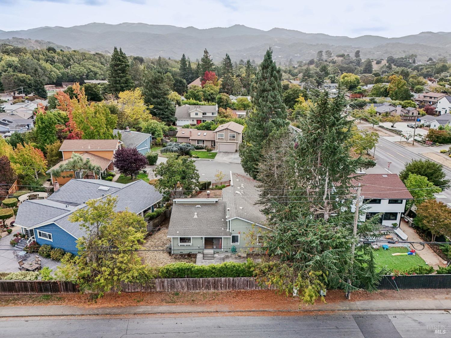 Detail Gallery Image 38 of 40 For 25 Leslie Ct, Novato,  CA 94947 - 3 Beds | 2 Baths