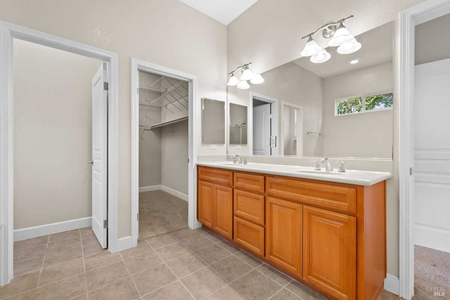 Detail Gallery Image 23 of 62 For 9221 Oak Trail Cir, Santa Rosa,  CA 95409 - 2 Beds | 2 Baths