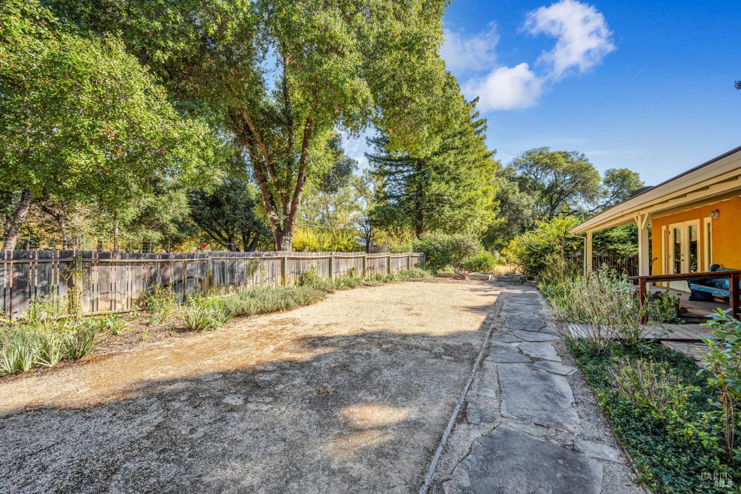 Detail Gallery Image 5 of 33 For 12440 Anderson Valley Way, Boonville,  CA 95415 - 3 Beds | 2/1 Baths