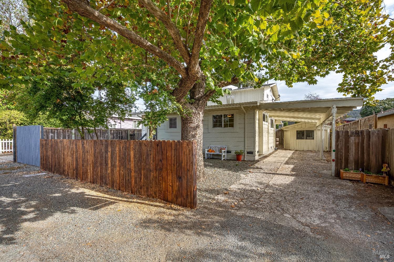 Detail Gallery Image 7 of 50 For 18631 Manzanita Rd, Sonoma,  CA 95476 - 5 Beds | 4 Baths