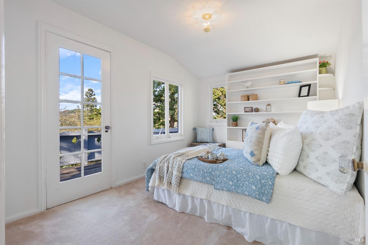 Detail Gallery Image 36 of 47 For 33 Helens Ln, Mill Valley,  CA 94941 - 3 Beds | 2 Baths