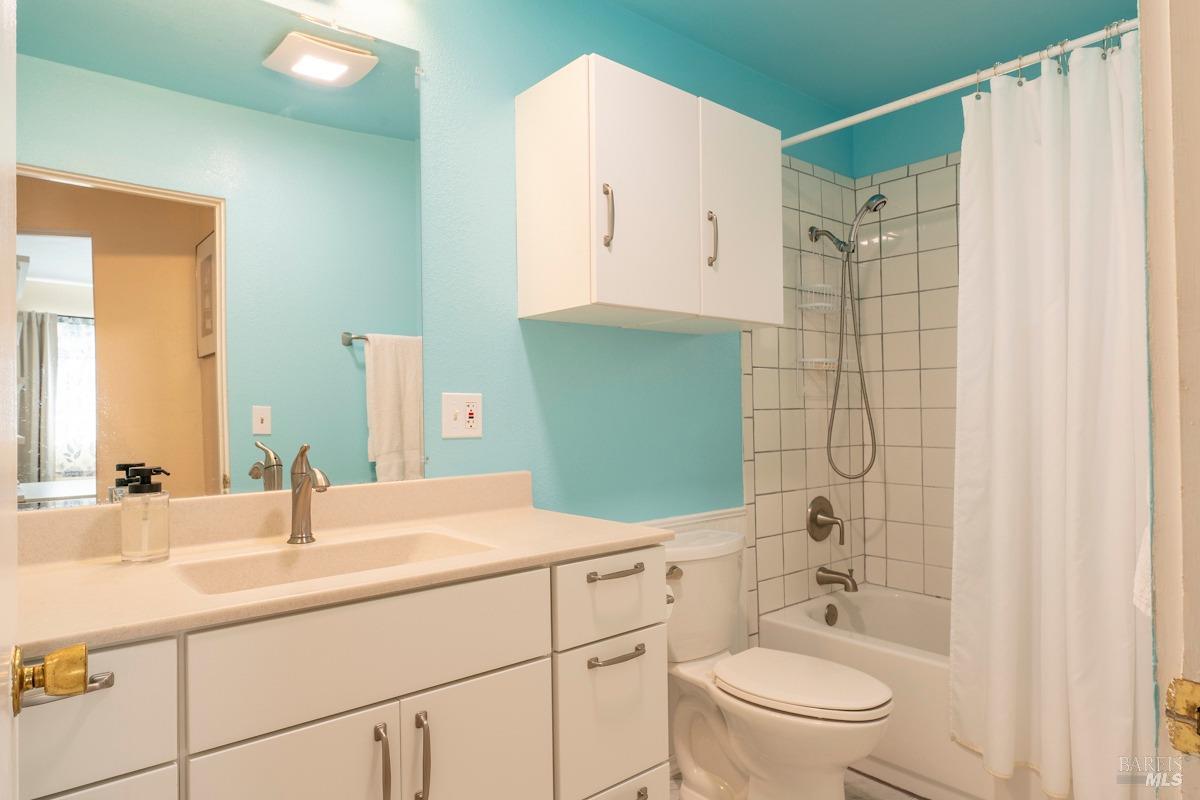 Detail Gallery Image 9 of 21 For 410 S Harrison St, Fort Bragg,  CA 95437 - 2 Beds | 1 Baths