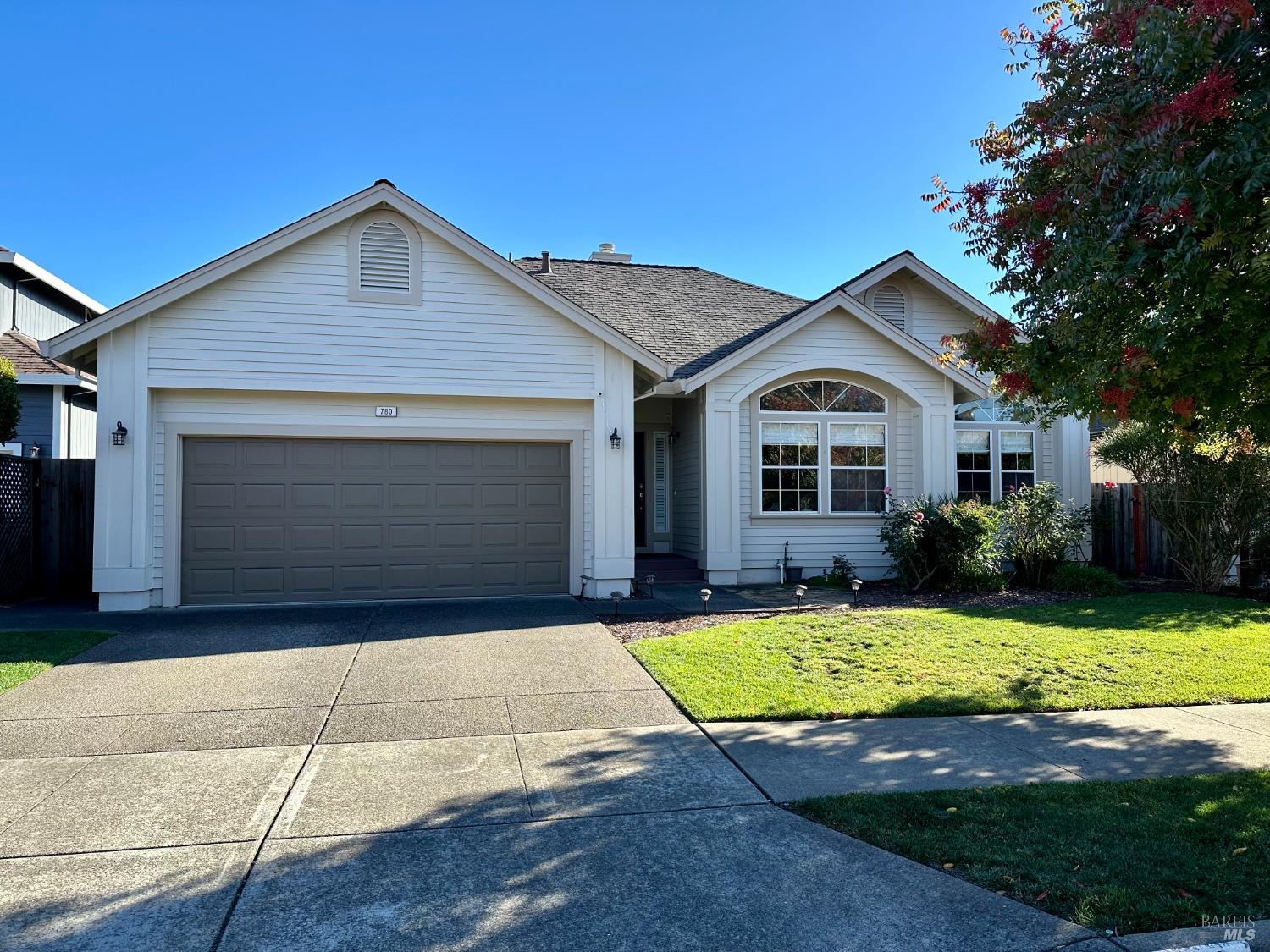 Detail Gallery Image 1 of 5 For 780 Berry Creek Pl, Santa Rosa,  CA 95409 - 3 Beds | 2 Baths