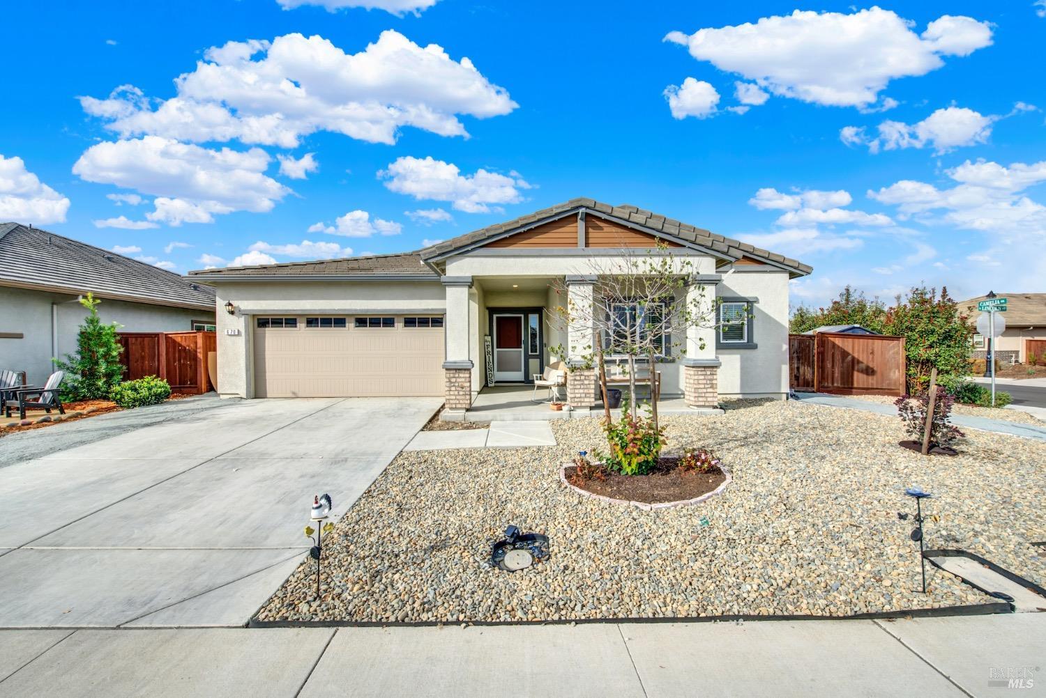 Detail Gallery Image 9 of 97 For 670 S Lincoln St, Dixon,  CA 95620 - 5 Beds | 2 Baths