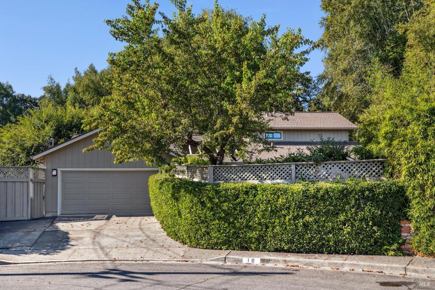 Detail Gallery Image 1 of 45 For 10 Angelica Ct, Novato,  CA 94947 - 4 Beds | 3 Baths