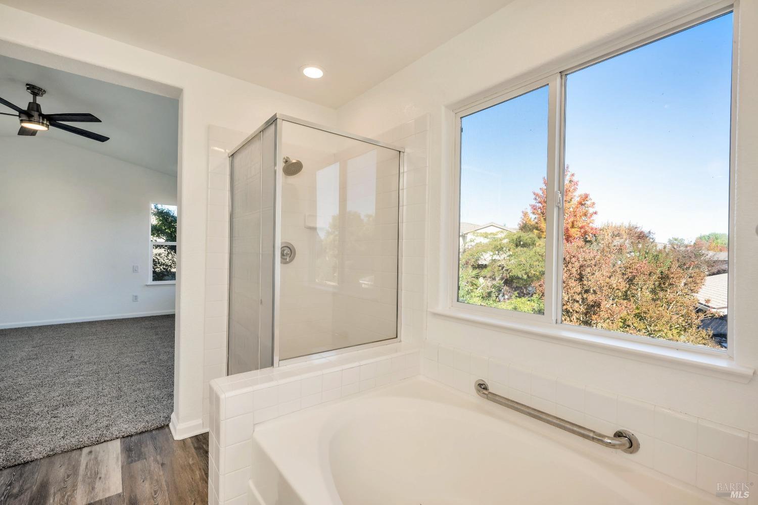 Detail Gallery Image 21 of 34 For 216 Decanter Cir, Windsor,  CA 95492 - 4 Beds | 3 Baths