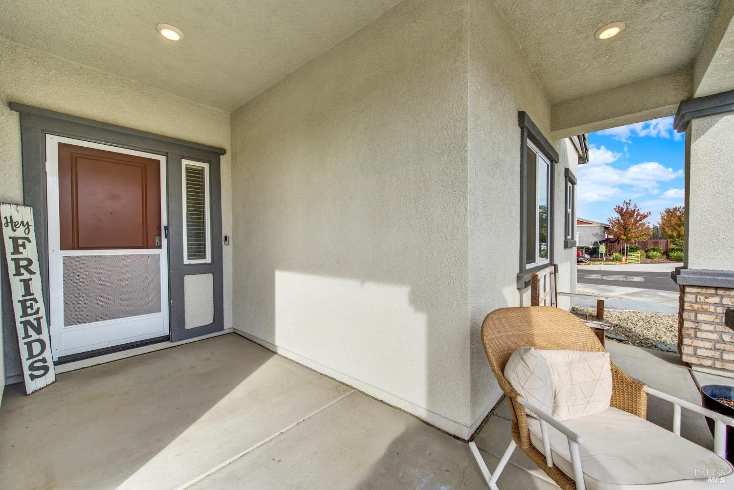 Detail Gallery Image 18 of 97 For 670 S Lincoln St, Dixon,  CA 95620 - 5 Beds | 2 Baths