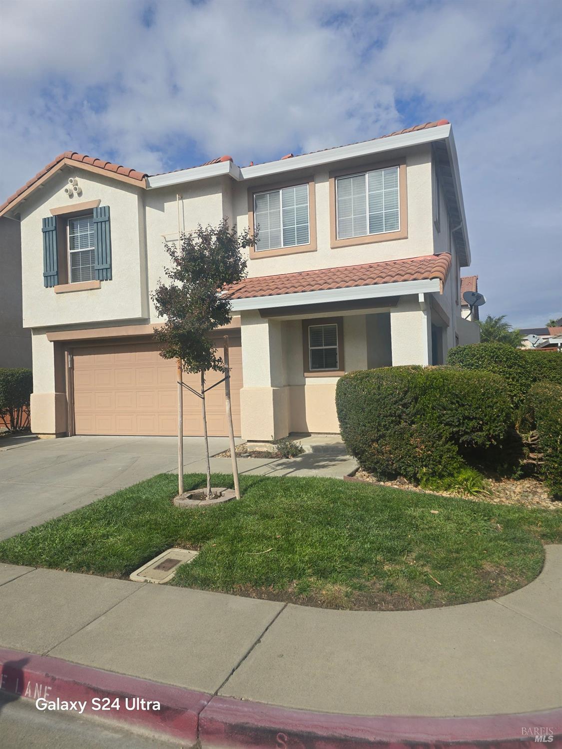 Detail Gallery Image 1 of 32 For 661 Sawgrass Ct, Vacaville,  CA 95687 - 3 Beds | 2/1 Baths