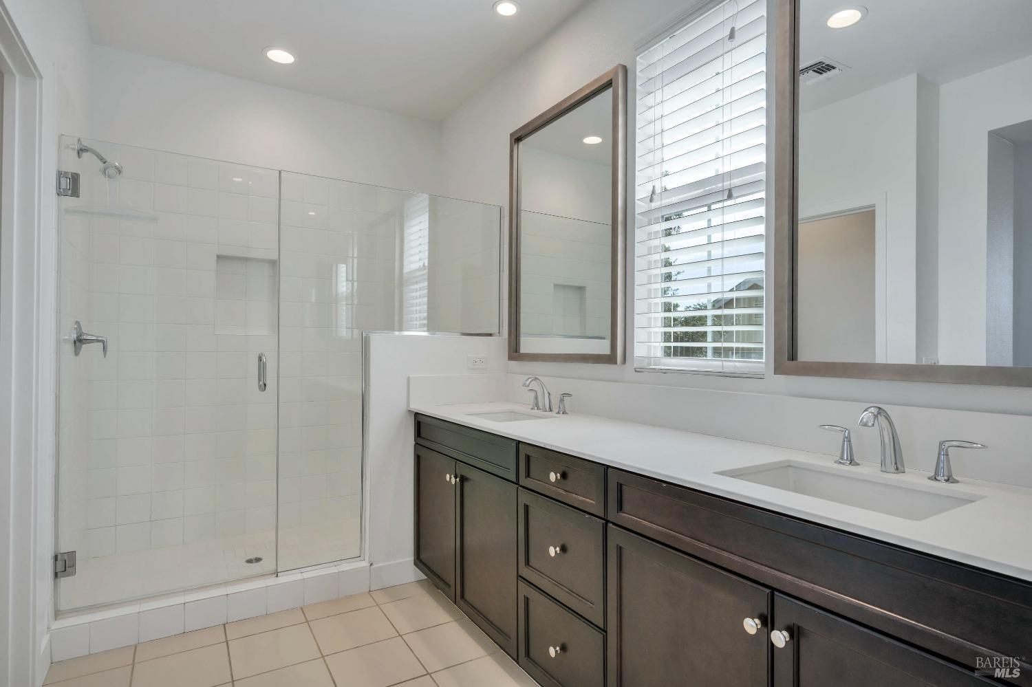 Detail Gallery Image 21 of 27 For 2512 Red Willow Dr, Santa Rosa,  CA 95403 - 3 Beds | 2/1 Baths