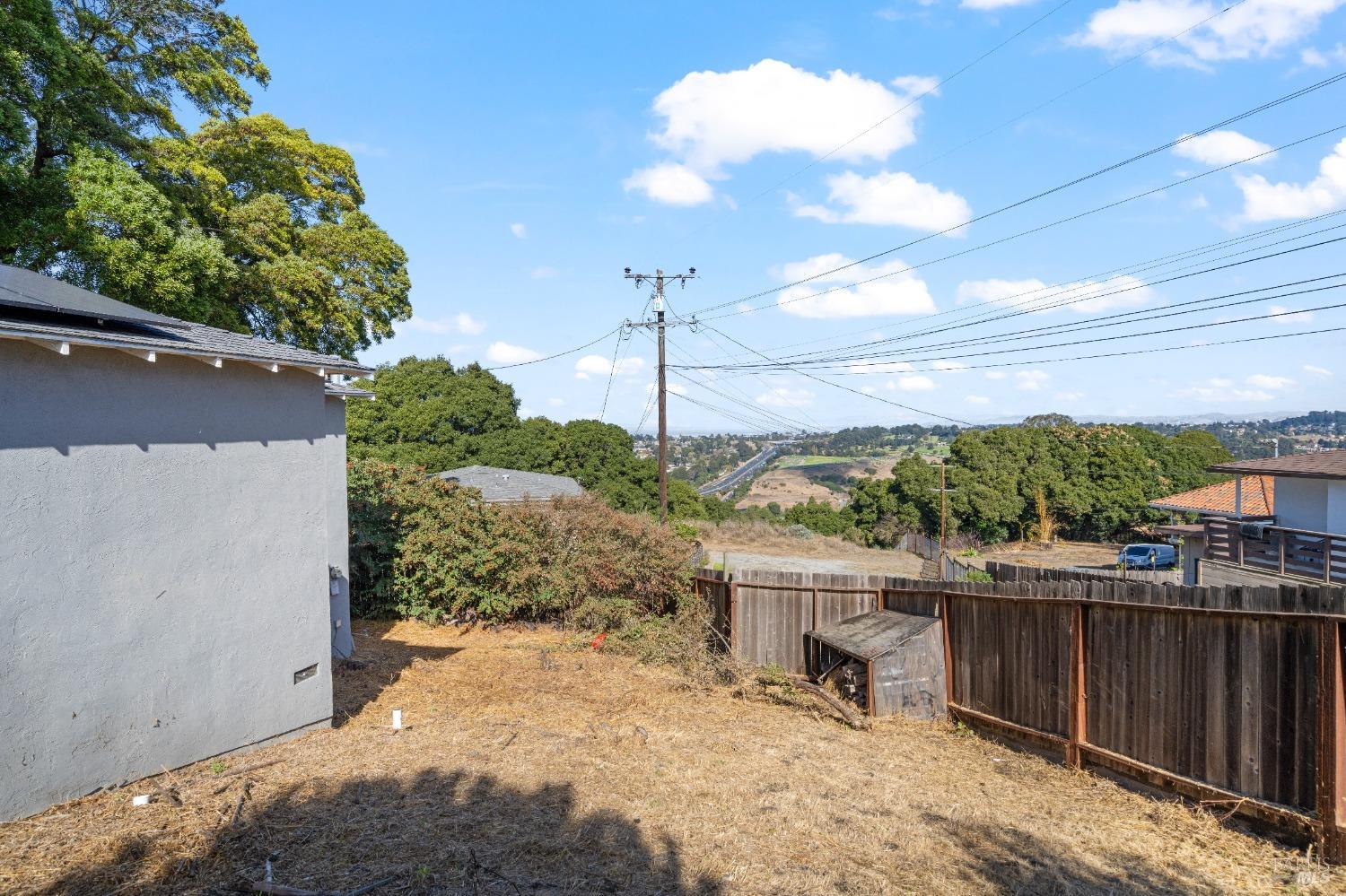 Detail Gallery Image 30 of 35 For 5991 Rose Arbor Ave, San Pablo,  CA 94806 - 2 Beds | 1 Baths