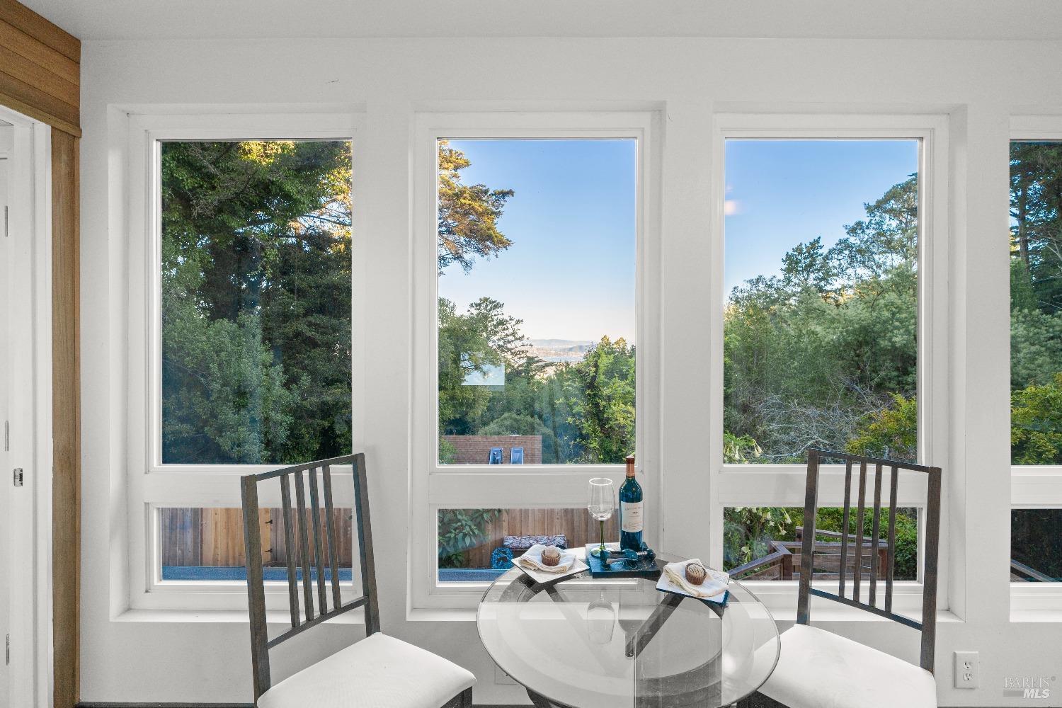 Detail Gallery Image 11 of 54 For 192 Adams Ave, Mill Valley,  CA 94941 - 2 Beds | 2 Baths