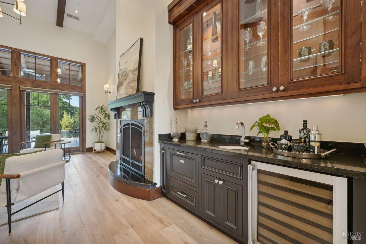 Detail Gallery Image 32 of 81 For 231 Poppy Hill Dr, Healdsburg,  CA 95448 - 5 Beds | 4/1 Baths