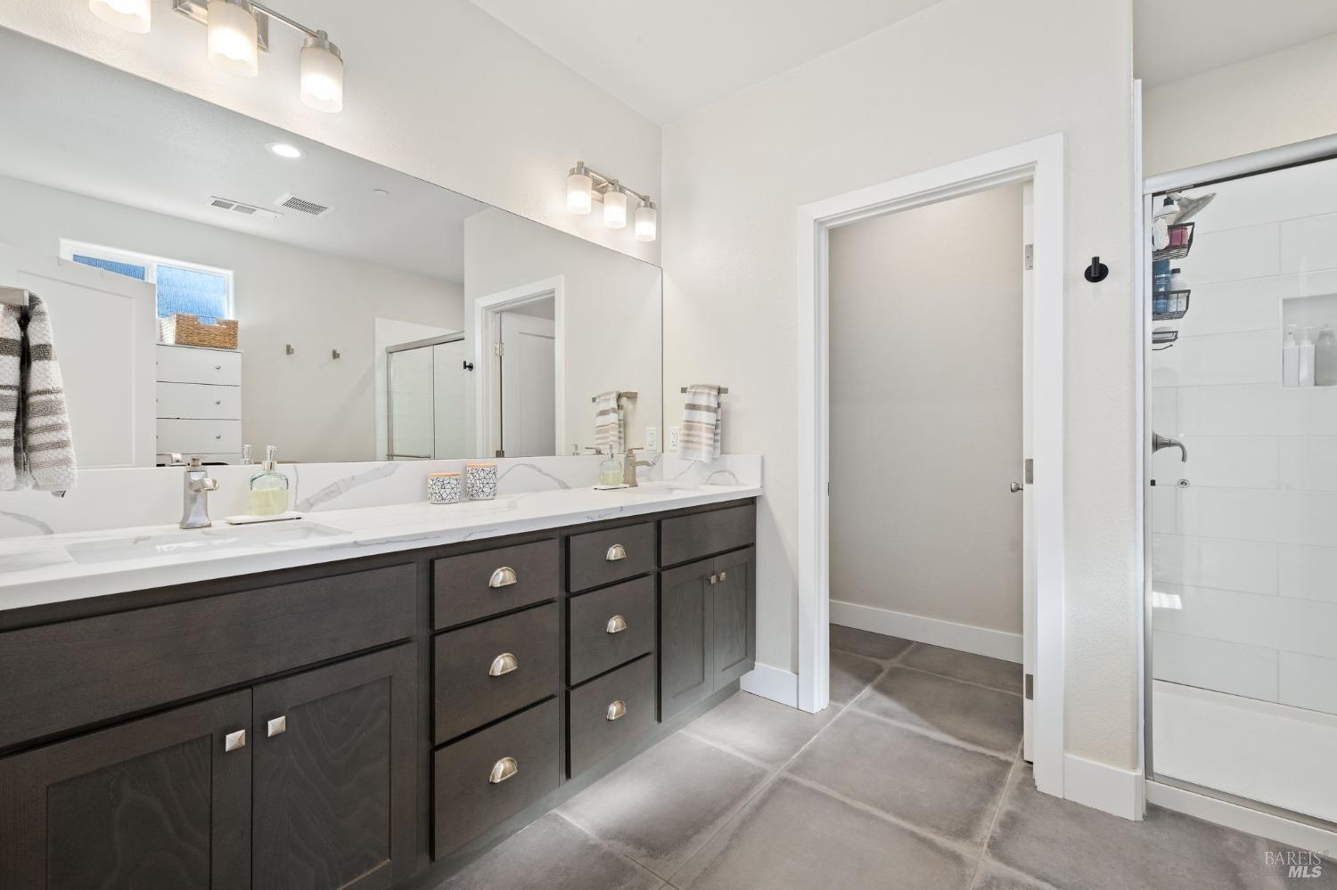 Detail Gallery Image 24 of 40 For 1335 Ridgecrest Ct, Santa Rosa,  CA 95403 - 3 Beds | 2 Baths