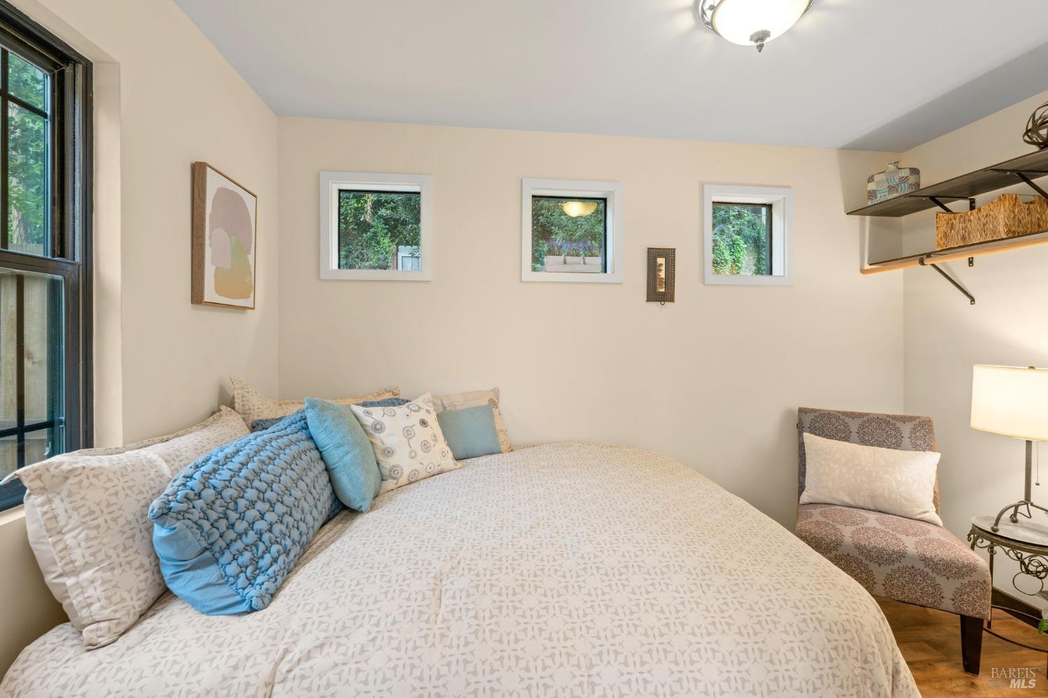 Detail Gallery Image 20 of 54 For 192 Adams Ave, Mill Valley,  CA 94941 - 2 Beds | 2 Baths