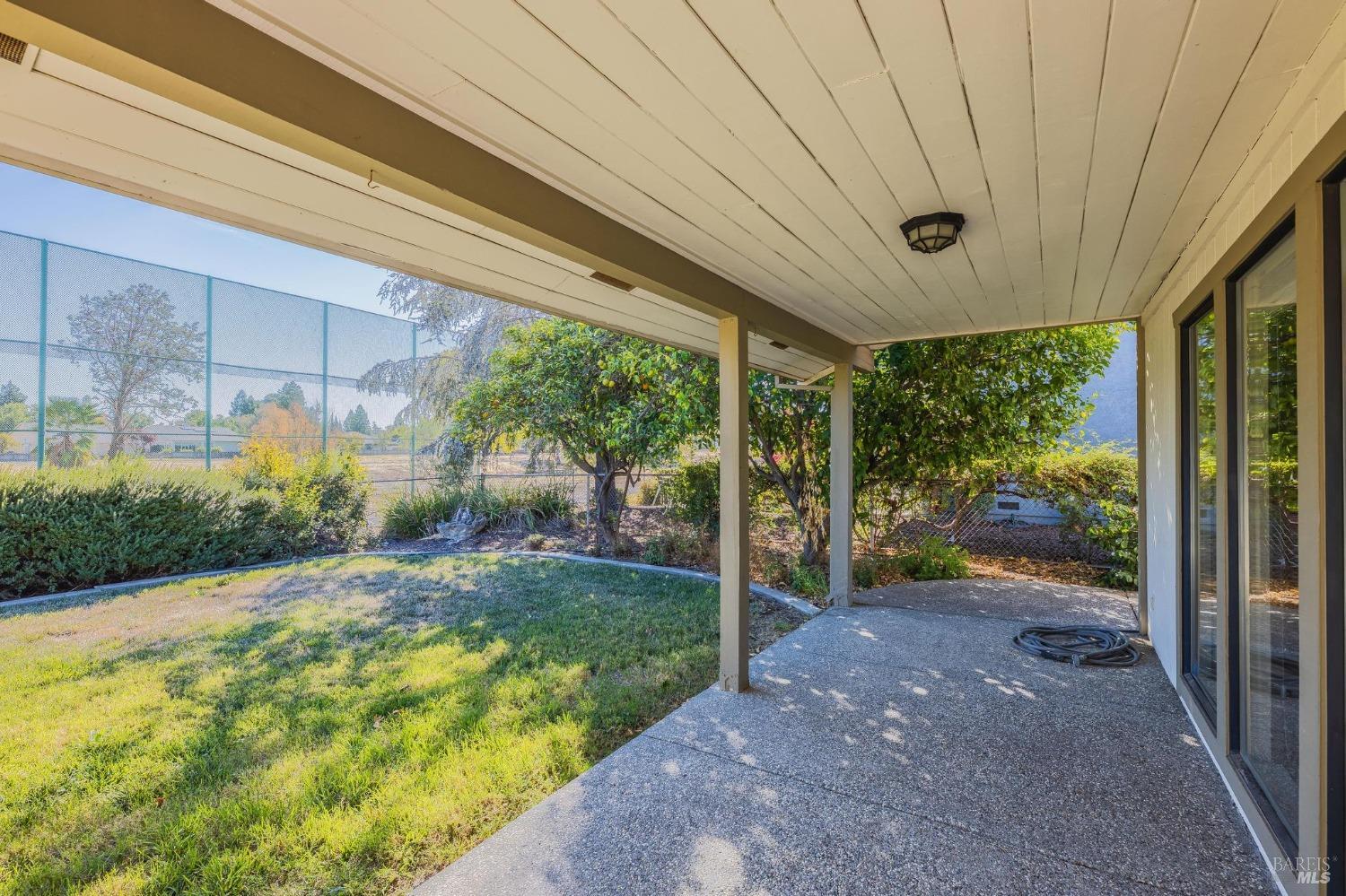 Detail Gallery Image 34 of 56 For 580 Yellowstone Dr, Vacaville,  CA 95687 - 2 Beds | 2 Baths