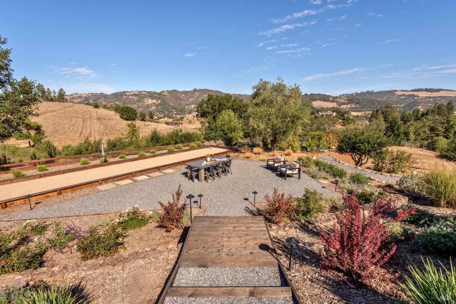 Detail Gallery Image 38 of 51 For 4200 Old Vineyard Ln, Santa Rosa,  CA 95404 - 3 Beds | 3/1 Baths