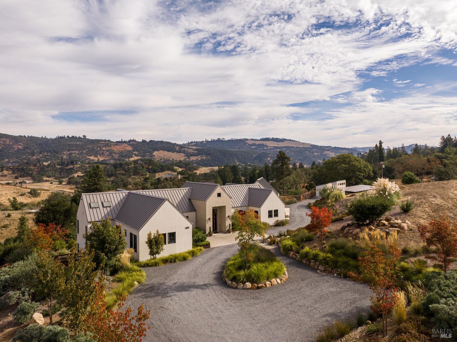 Detail Gallery Image 3 of 51 For 4200 Old Vineyard Ln, Santa Rosa,  CA 95404 - 3 Beds | 3/1 Baths