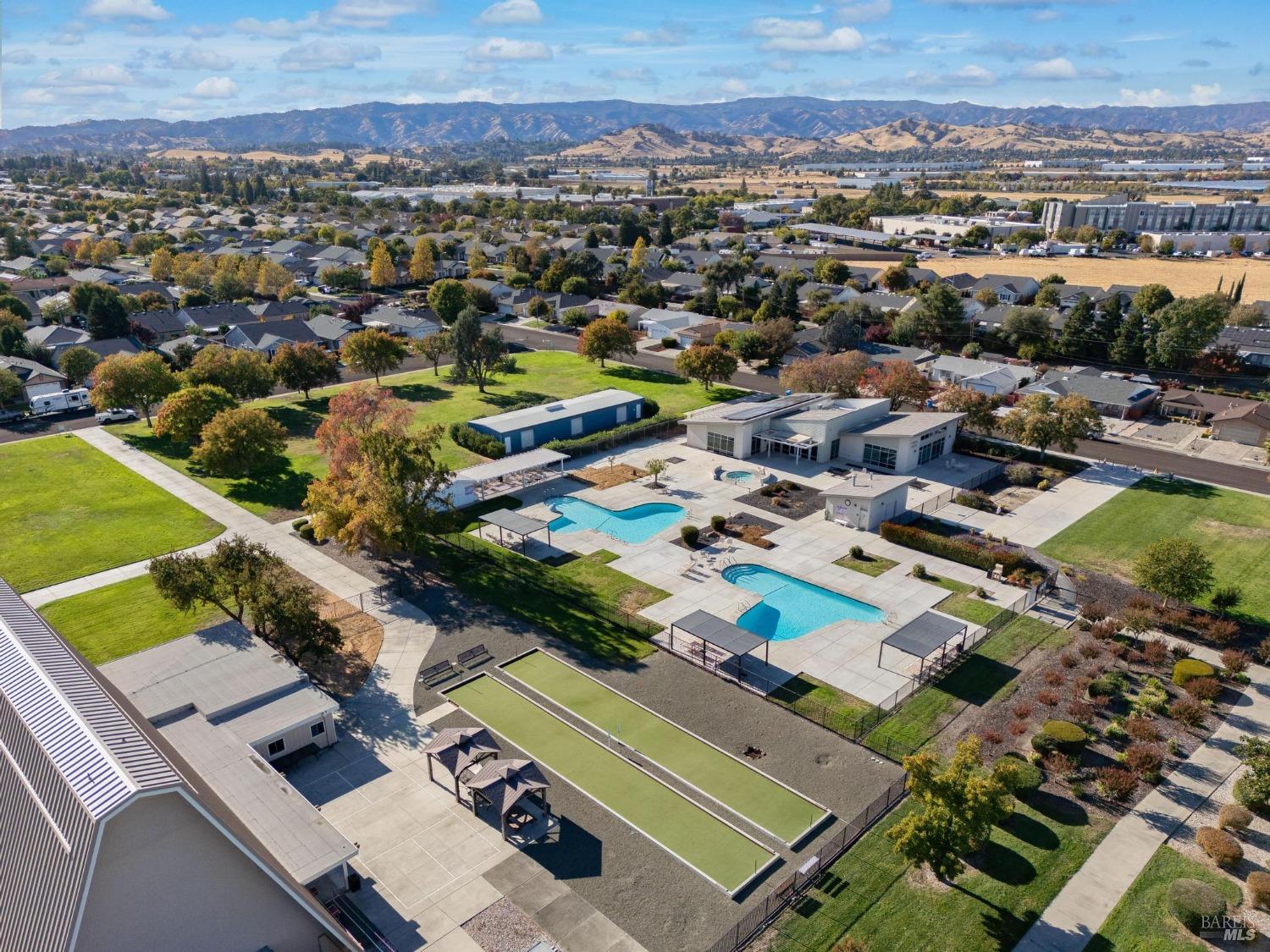 Detail Gallery Image 47 of 56 For 580 Yellowstone Dr, Vacaville,  CA 95687 - 2 Beds | 2 Baths