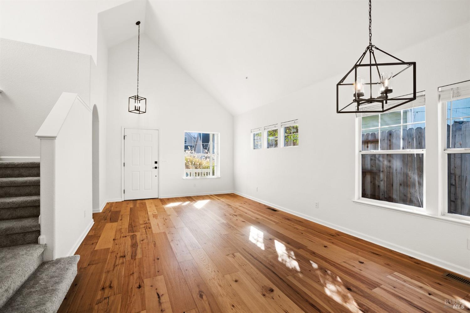 Detail Gallery Image 7 of 37 For 139 Cherryview Ct, Napa,  CA 94558 - 3 Beds | 2/1 Baths