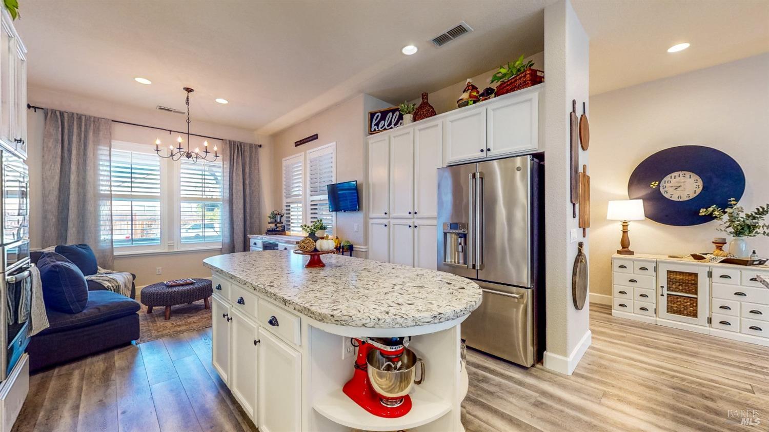 Detail Gallery Image 13 of 56 For 337 Decanter Cir, Windsor,  CA 95492 - 3 Beds | 2 Baths