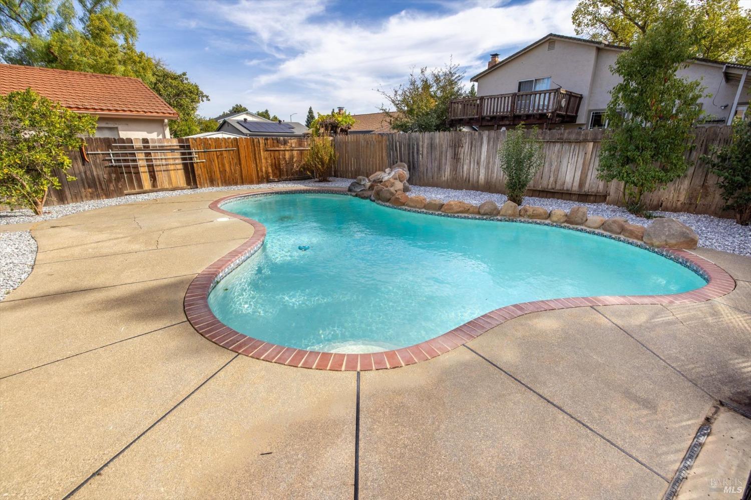 Detail Gallery Image 35 of 42 For 136 Asbury Dr, Vacaville,  CA 95687 - 4 Beds | 2/1 Baths