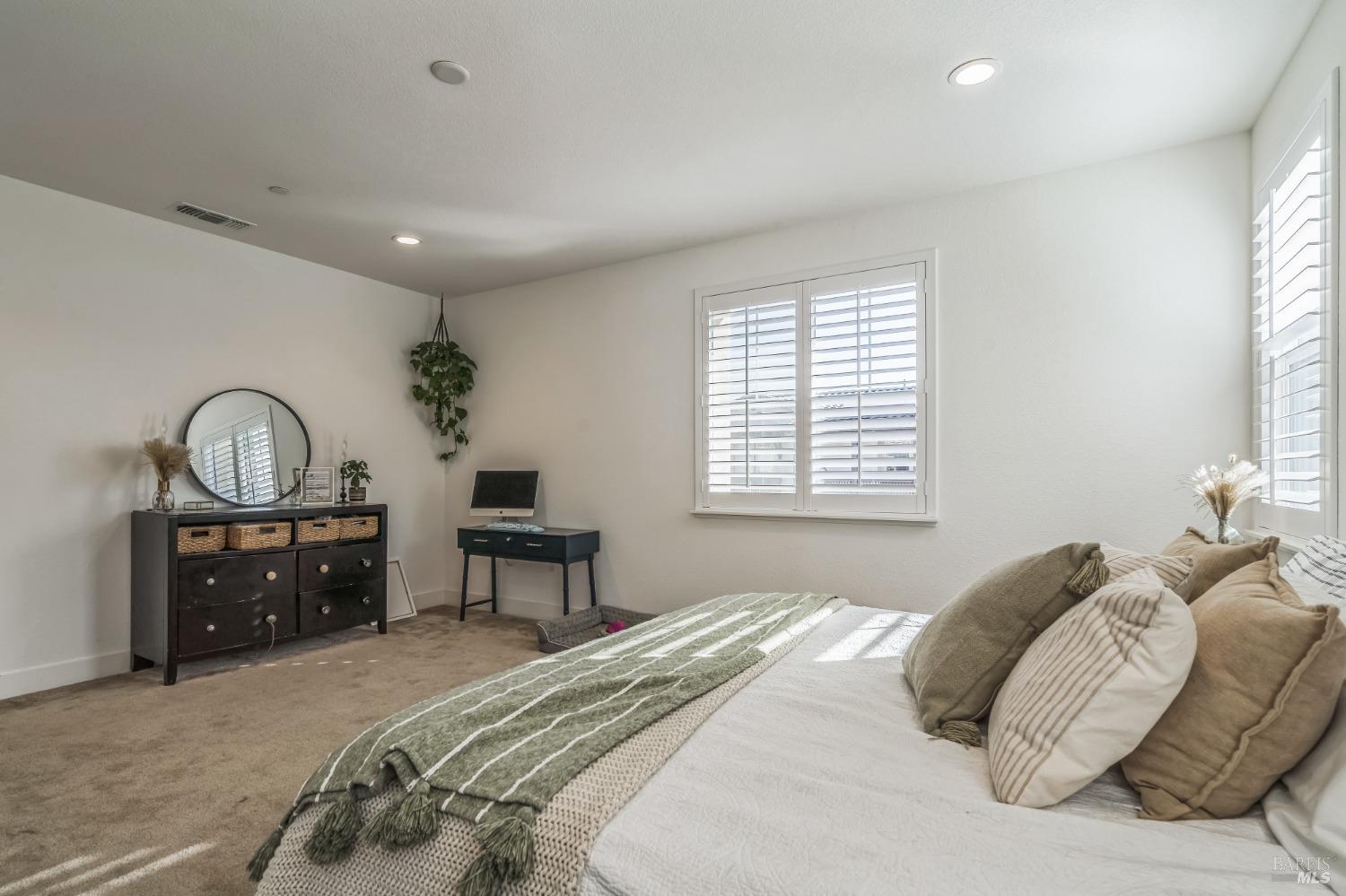 Detail Gallery Image 22 of 38 For 864 Barney Cmn, Livermore,  CA 94551 - 4 Beds | 3/1 Baths