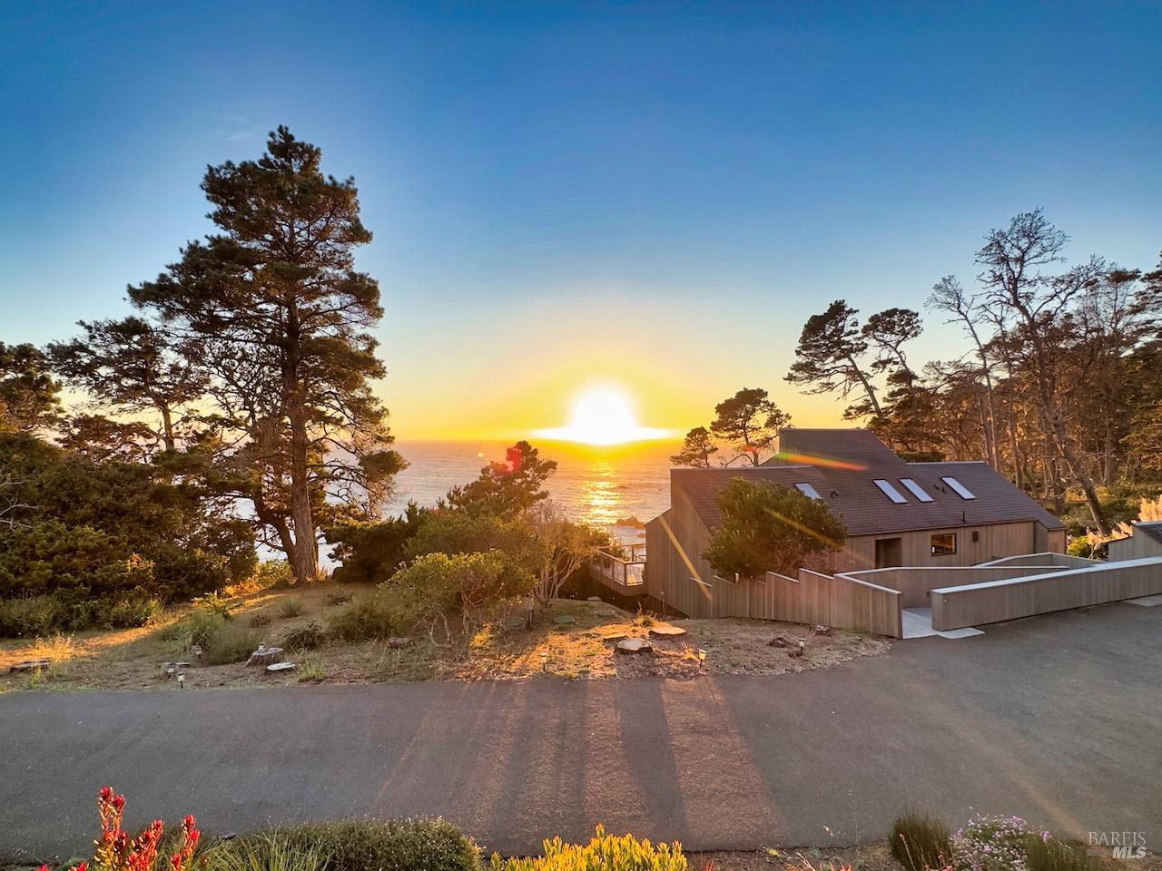 Detail Gallery Image 1 of 63 For 33755 Yardarm Dr #15-1,  The Sea Ranch,  CA 95497 - 2 Beds | 2 Baths