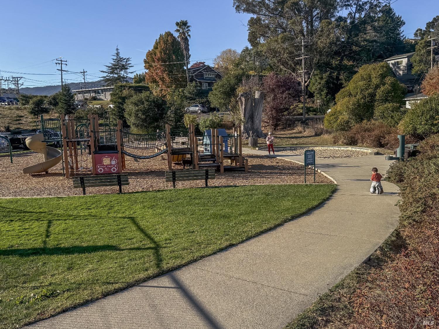 Detail Gallery Image 67 of 77 For 57 Meadow Dr, Mill Valley,  CA 94941 - 4 Beds | 2 Baths