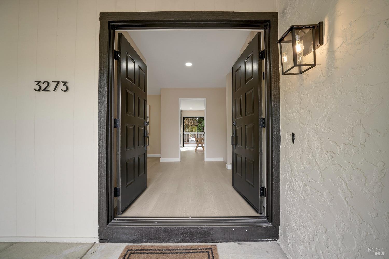 Detail Gallery Image 7 of 53 For 3273 Arroyo Dr, Fairfield,  CA 94533 - 4 Beds | 2/1 Baths