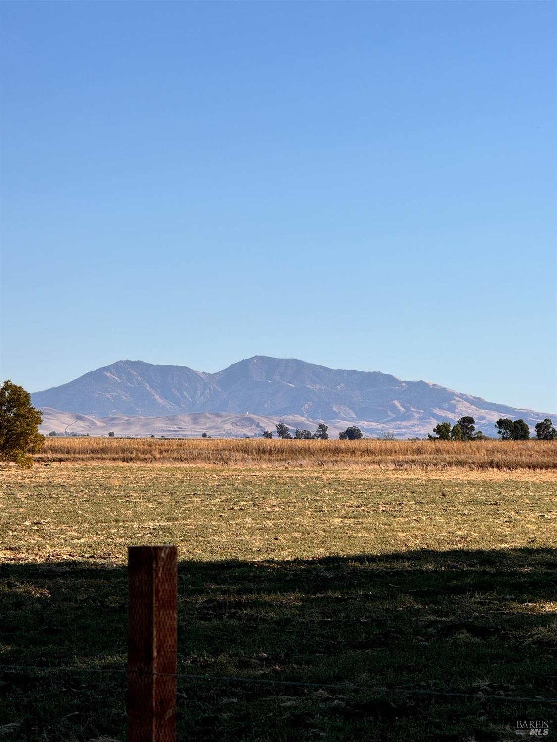 Detail Gallery Image 2 of 39 For 3192 Smith Dr, Fairfield,  CA 94534 - 3 Beds | 1 Baths